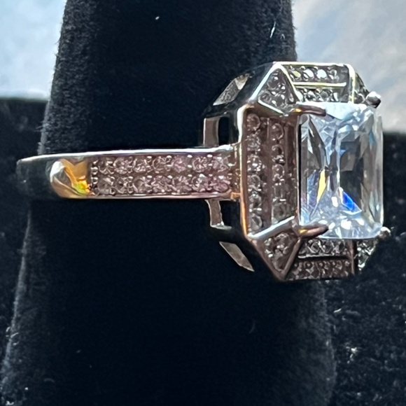 White Topaz and Sterling silver ring - Picture 2 of 5